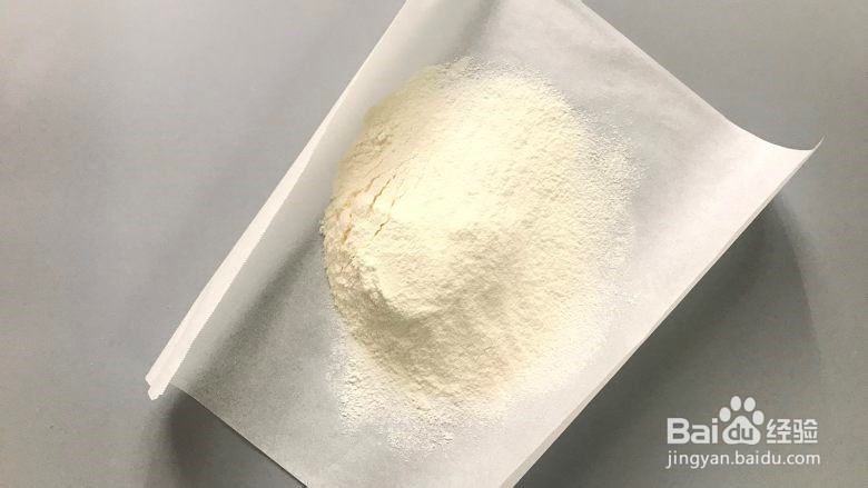 浪漫的樱花纸杯蛋糕