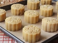 广式莲蓉月饼的做法