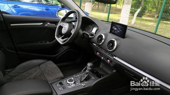 奥迪A3方向重怎么解决