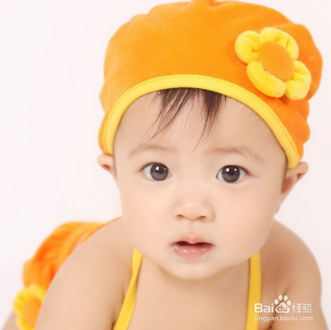 如何利用软尺来测量宝宝的身体？