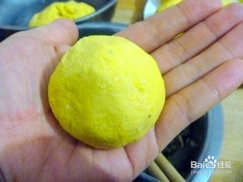 【简单制作的花样饼大全】乡村特色---玉米快菜贴饼子