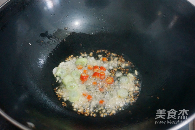蒜薹小炒的做法