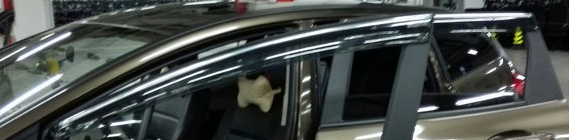 怎么装晴雨挡？