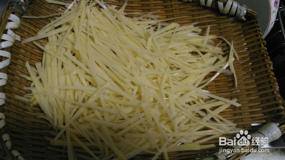 家常菜青椒土豆丝