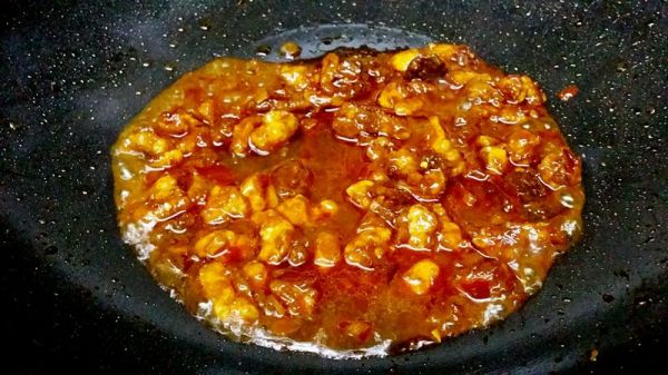 葱油蒜薹土豆肉