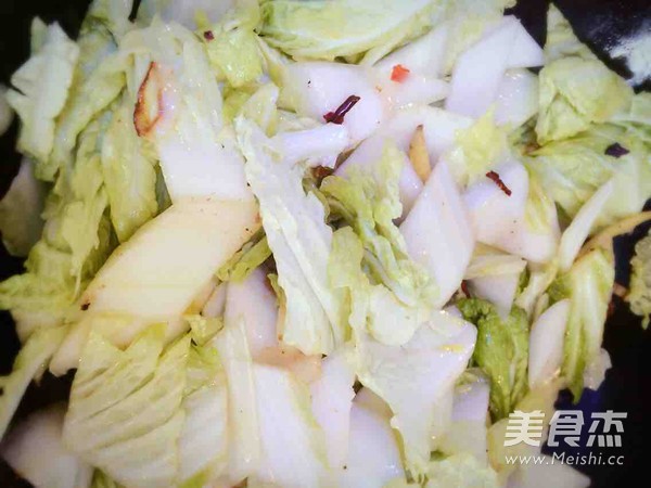 白菜炒木耳的做法