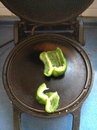 烧椒皮蛋蒸茄子