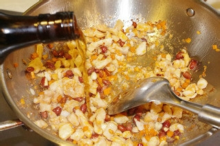 宫保鸡丁怎么做？