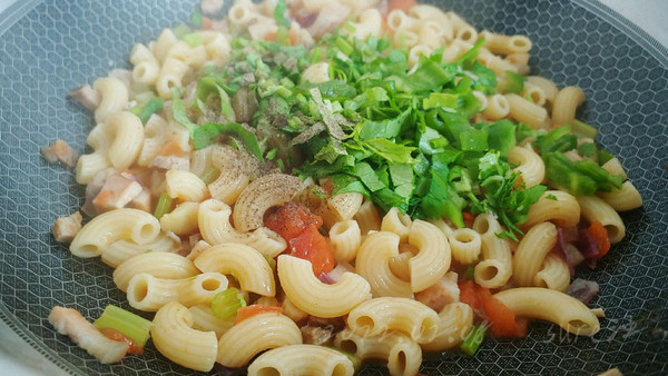 碎肉炸酱干拌面