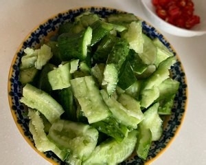 如何做出好吃的凉拌腐竹黄瓜