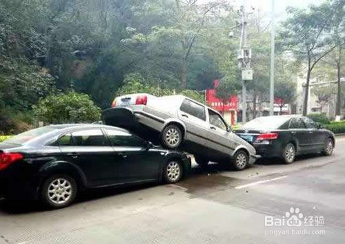 开车如何避免追尾事故