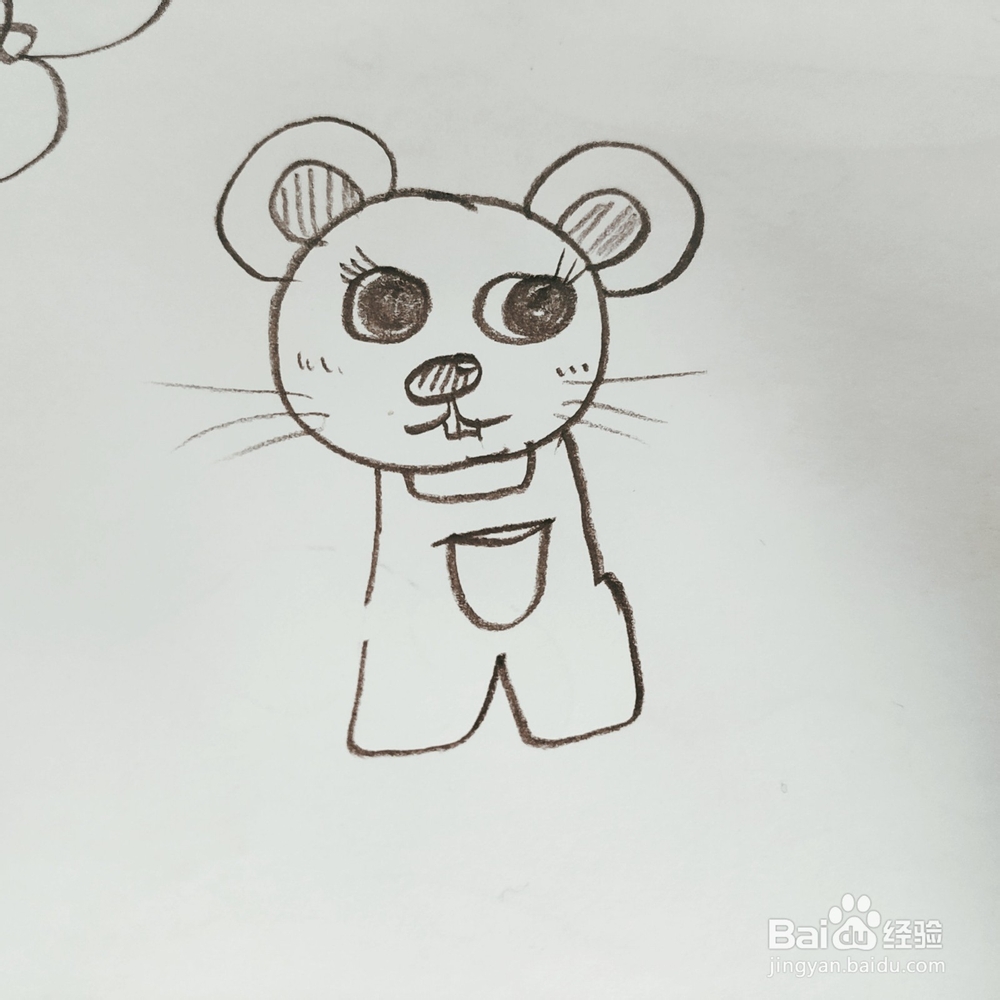 怎么画一只栽树的小老鼠简笔画呢？