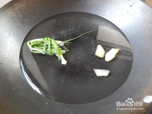 鸽子山药汤的做法