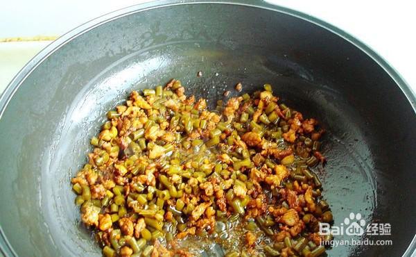 一步步做喜欢的酸豆角肉丁蒸豆腐