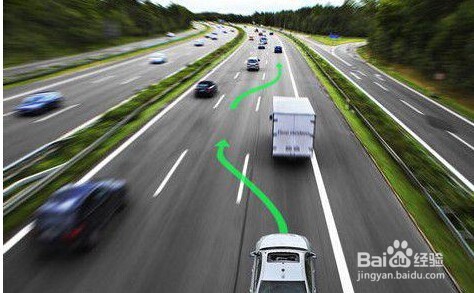 驾驶员如何躲大车?躲过车祸