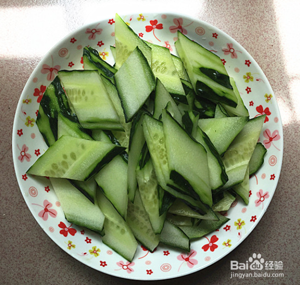 木耳黄瓜炒鸡蛋的做法