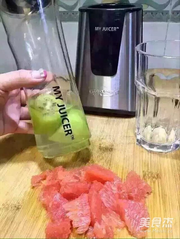 奇异果西柚汁&彩色蛋糕