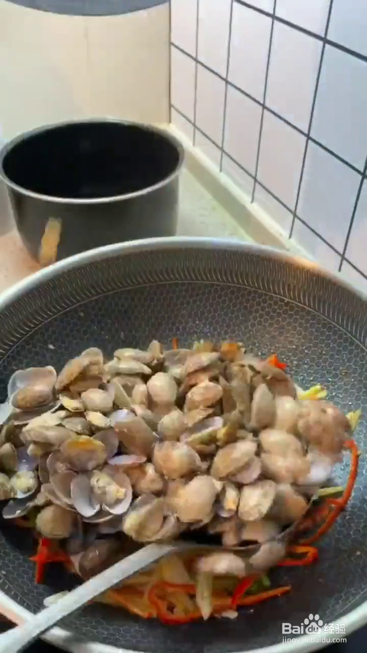 如何炒出好吃的蒜香花甲？