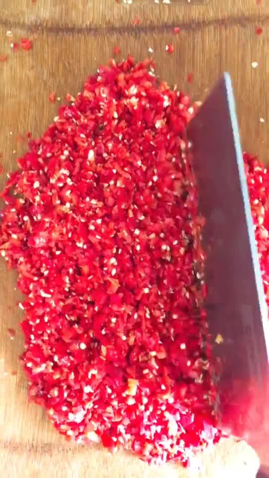 剁椒和糟辣椒一样吗