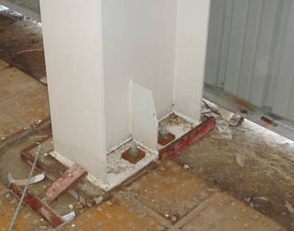 钢结构厂房什么时候设置抗风柱