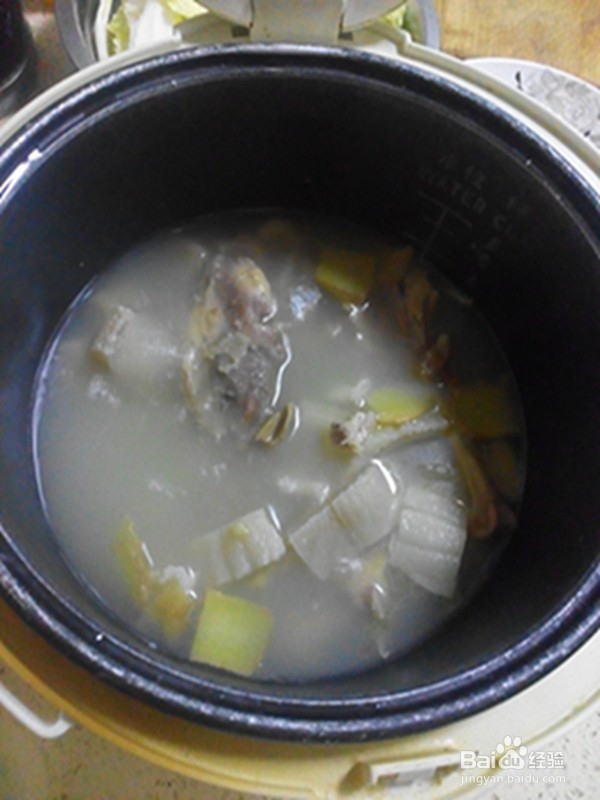 剩鸡骨熬白菜