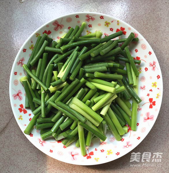 蒜苔炒牛肉的做法