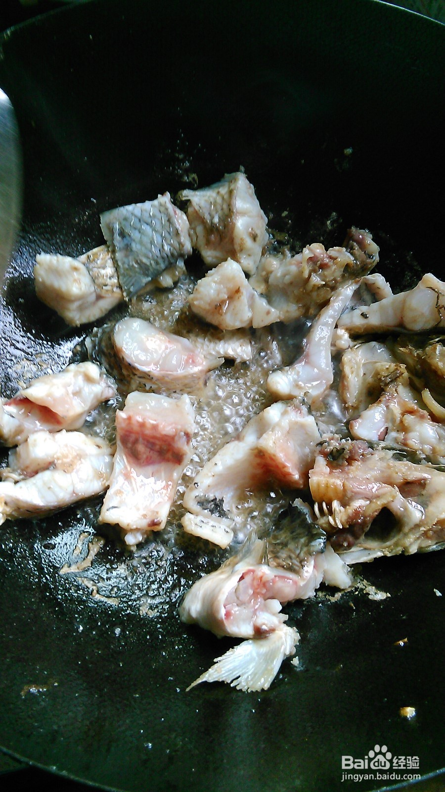 怎样做萝卜煮鱼?