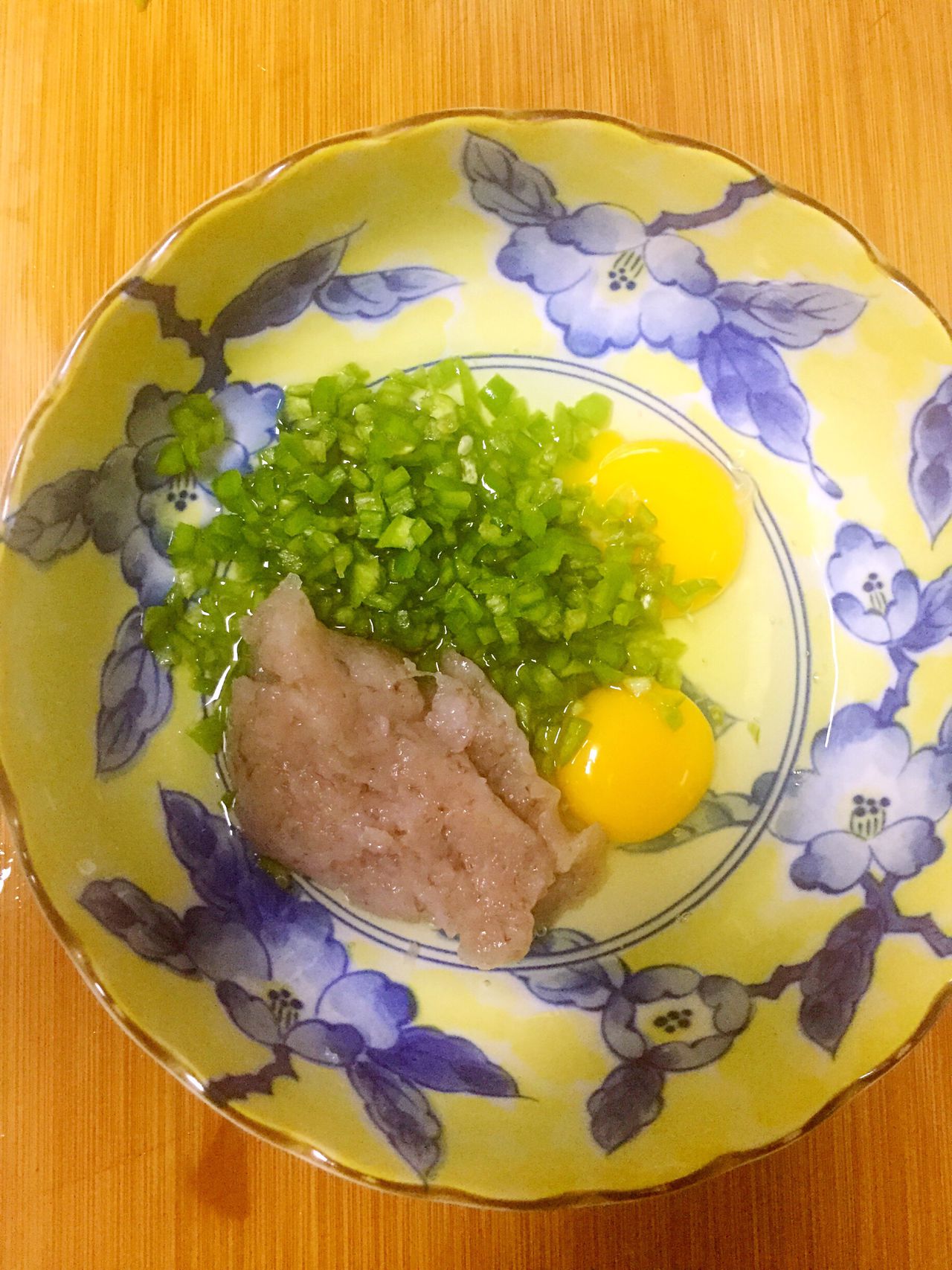 好吃又美味的鲜虾青椒鸡蛋饼的做法