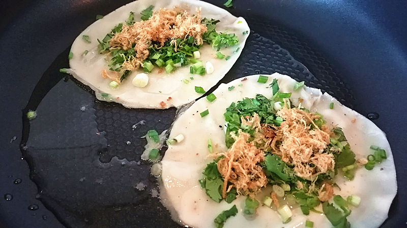 这种做法的肉松葱油饼，很好吃值得去学！