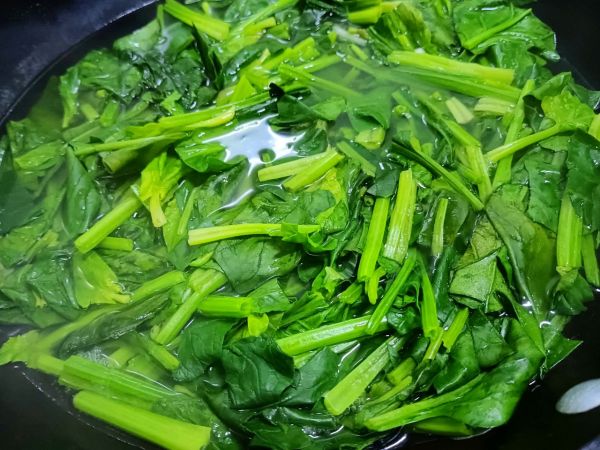 菠菜蛋花疙瘩汤