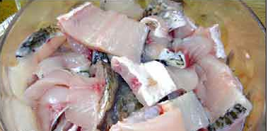 怎么做酸菜鱼—手把手教你做酸菜鱼！