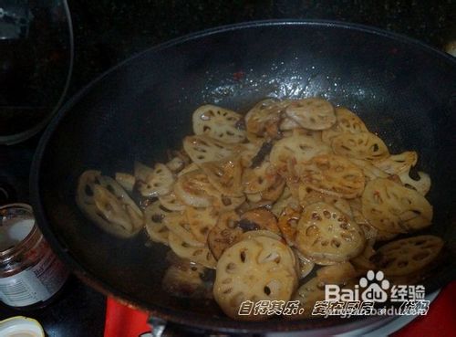 香辣入味干锅藕片的做法