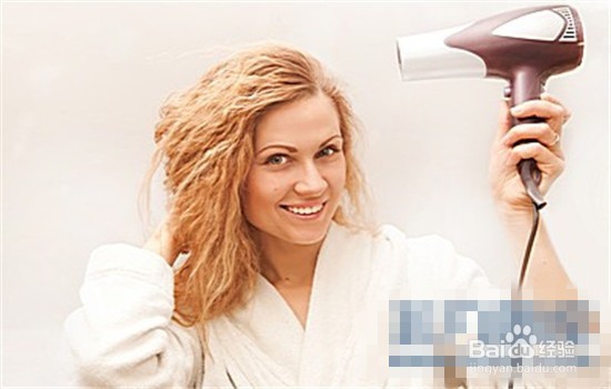 如何正确使用电吹风，保证人身安全