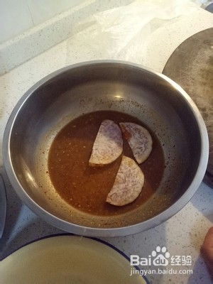 食补佳品荔浦芋头扣肉的做法