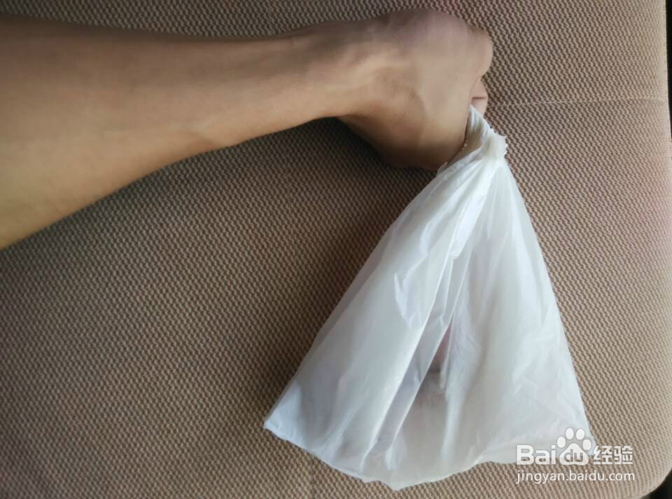 开核桃技巧（不用特殊工具）