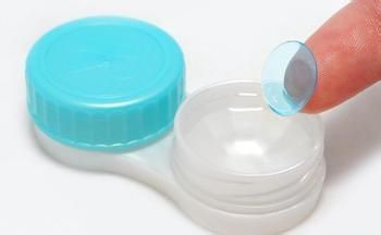 隐形与框架眼镜应交替配戴