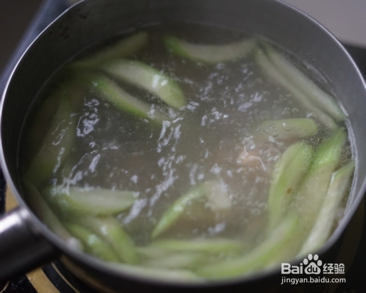 易上手的丝瓜干贝豆芽汤