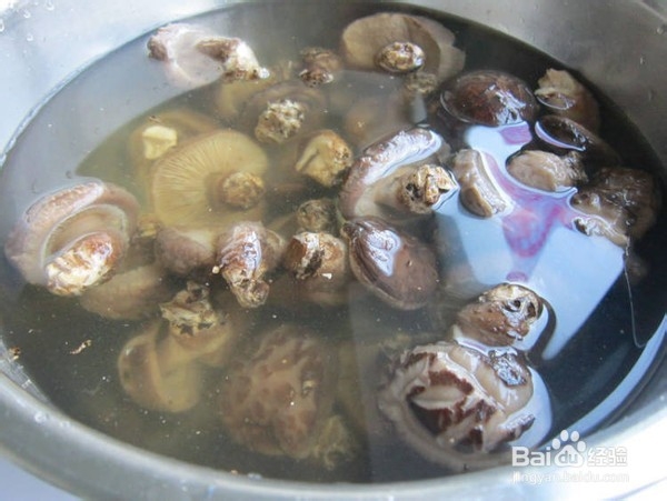 怎么做香菇炖腊肉