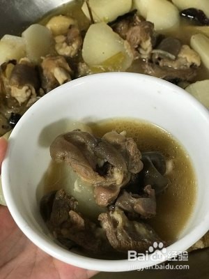 如何做出好吃的羊腩煲