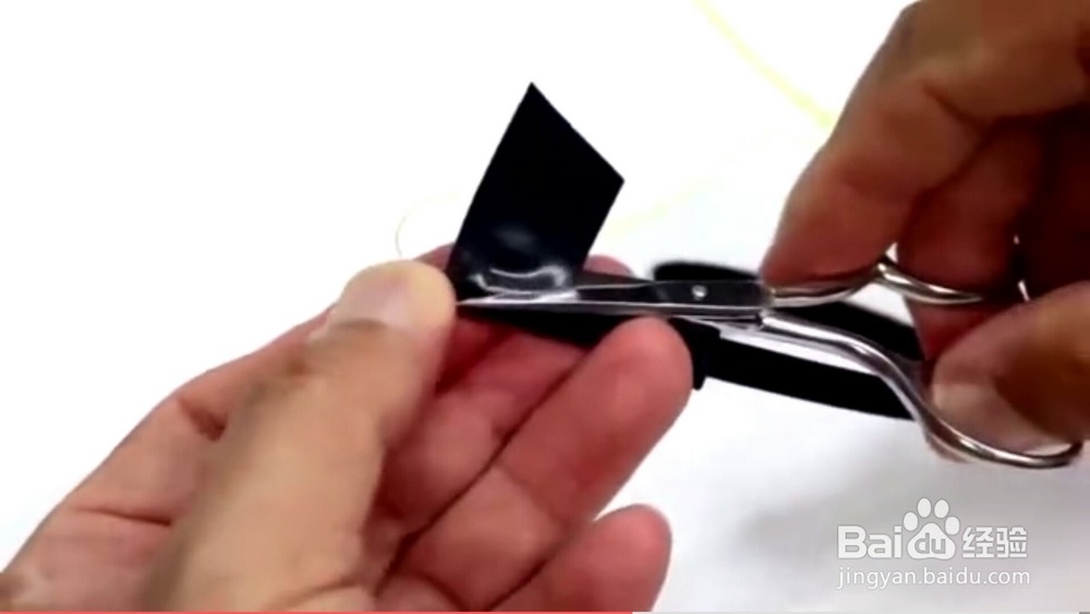 如何用简易绳套制作捕鼠器