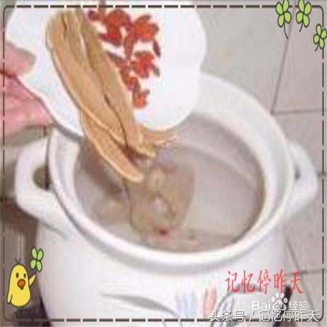 美食营养-[猪脚炖莲藕汤]