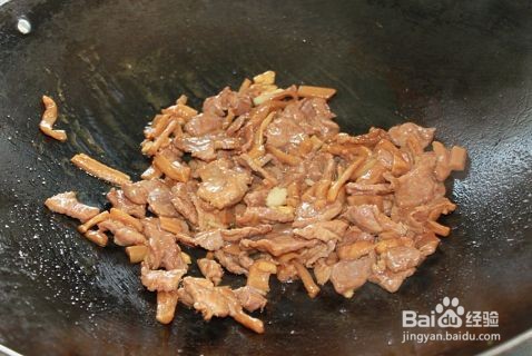 炒猪肉出现大量泡沫还能吃么