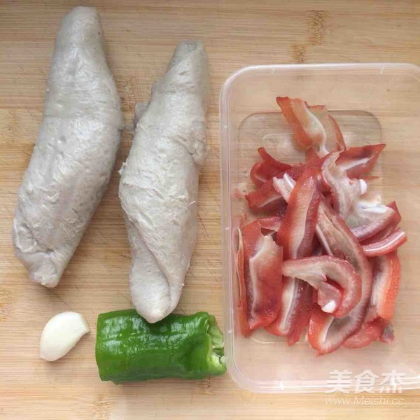 青椒猪耳炒面筋