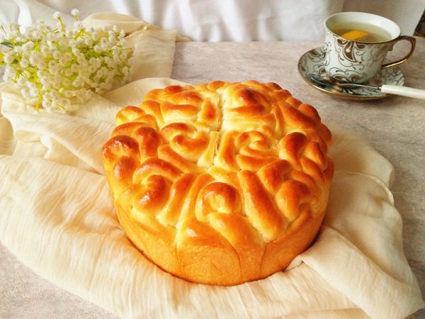 玫瑰花酸奶面包