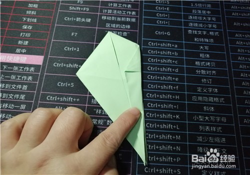 如何用纸折夹子