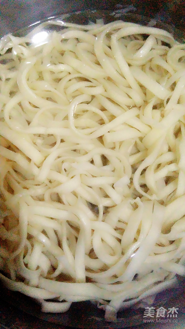 鸡丝凉面的做法