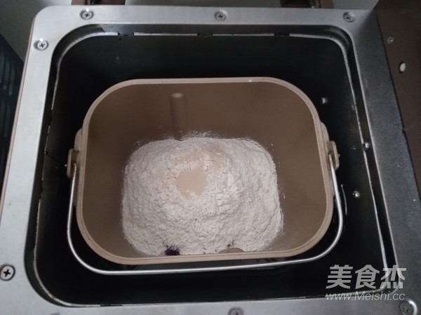 紫薯亚麻籽软欧