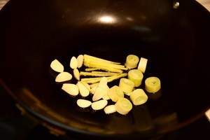 辣子鸡的家常做法