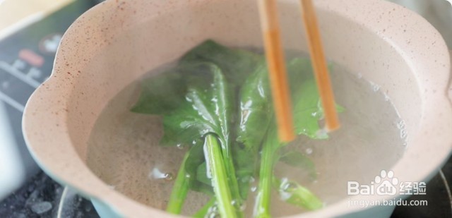 宝宝辅食之奶香菠菜小饼