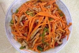 胡萝卜炒肉丝的益处